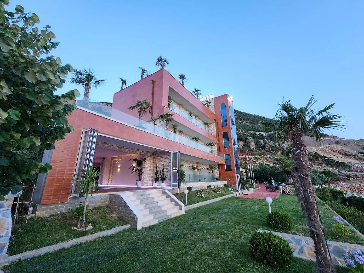 Festim Villa Hotel Kanine