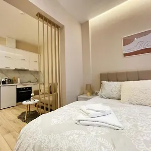 https://aj-apartments.hotels-in-tirana.com